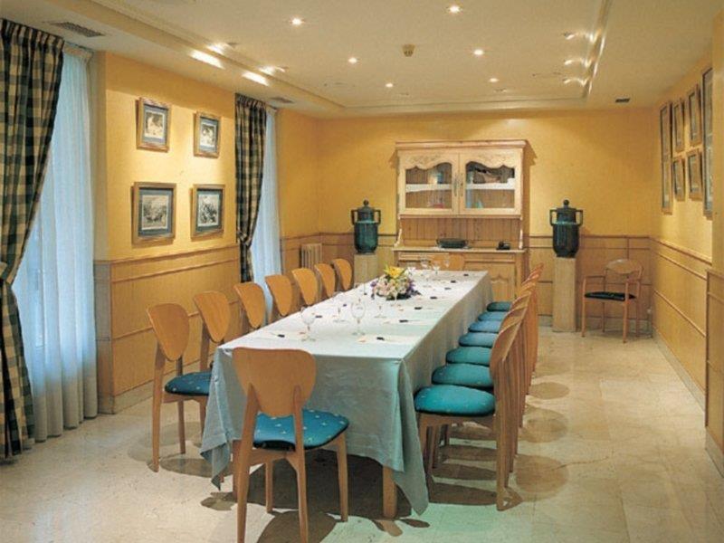 Hotel Avenida Pamplona Restaurang bild